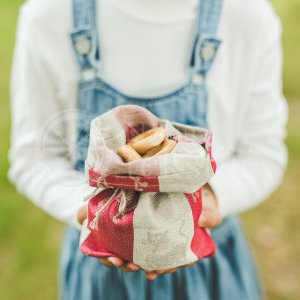 Half-linen pouch "Katės"